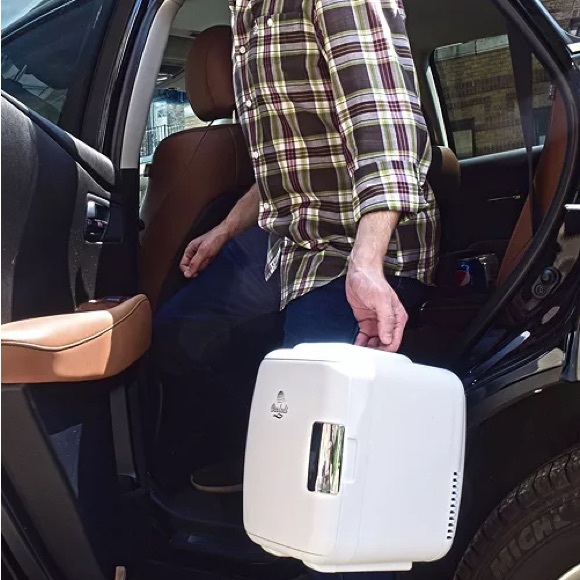 COOLULI WHITE CLASSIC 4L COMPACT THERMOELECTRIC COOLER AND WARMER MINI FRIDGE - Picture 5 of 7